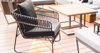 Populiariausios lauko baldų medžiagos: mediena, metalas ar plastikas?